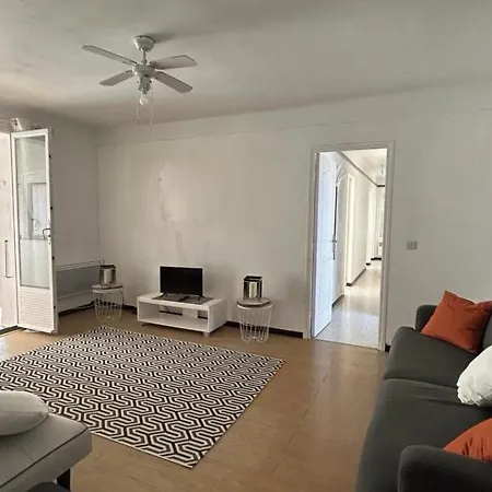 Ferienhaus Avec Piscine, 10 Couchages, Proche Plages, Terrain Clos Et Parking A - Fr-1-732-60 *