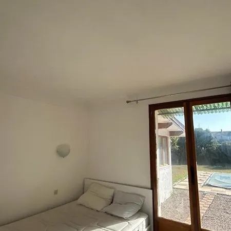 Avec Piscine, 10 Couchages, Proche Plages, Terrain Clos Et Parking A - Fr-1-732-60 *
