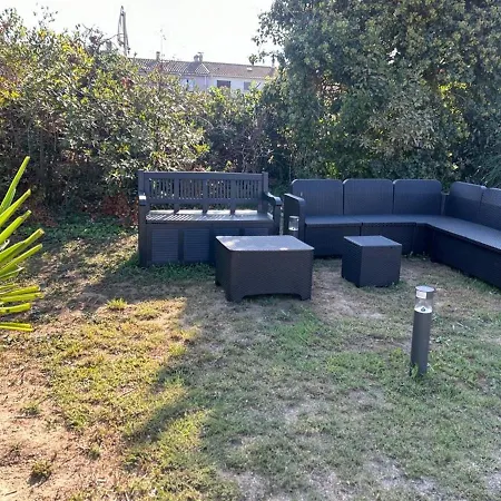 Ferienhaus Avec Piscine, 10 Couchages, Proche Plages, Terrain Clos Et Parking A - Fr-1-732-60 Elne